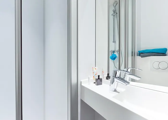 Hotelf1 Bordeaux Nord